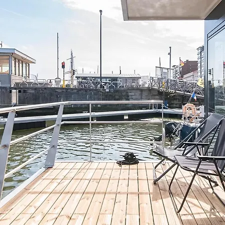 Watervilla Botel 5*