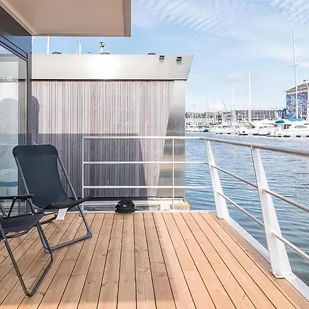 Watervilla Botel 5*