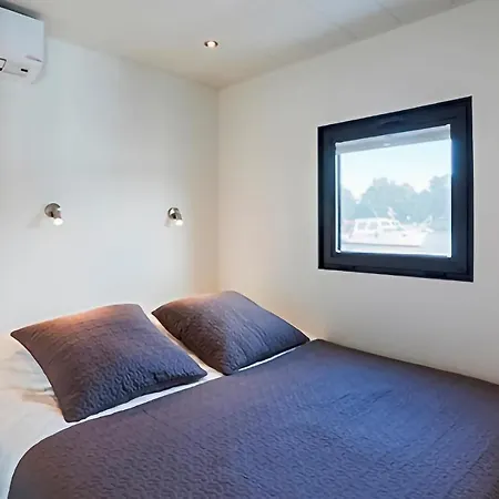 Watervilla Botel 5*